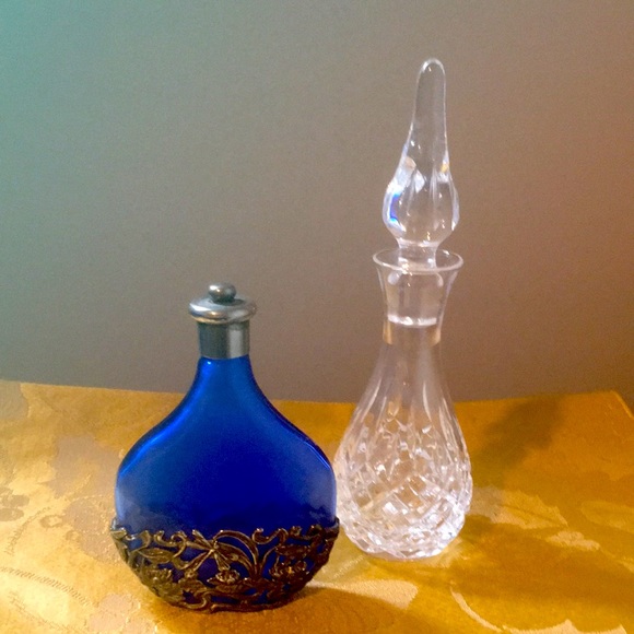 Pair of Collectible Perfume Bottles - Picture 1 of 4